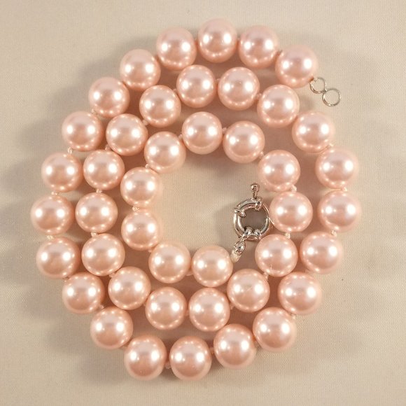 Jewelry - South Sea Shell Pearl Necklace Pink 10mm Silver Clasp AAA+ Quality 18" Womens
